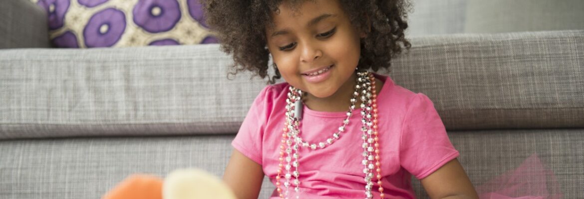 Books and apps that help you teach kids about money